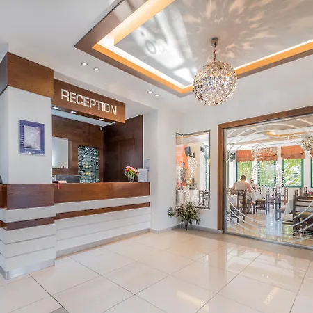 Apartahotel Oscar Laganas