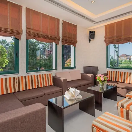 Oscar Aparthotel