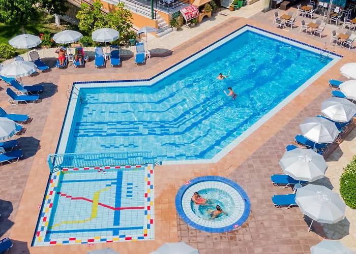 Ξενοδοχείο με διαμερίσματα Oscar Λαγανάς