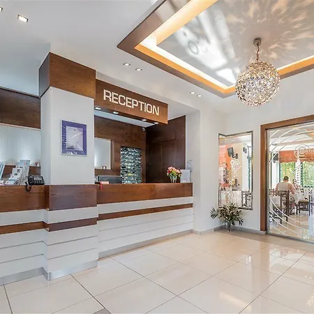 Oscar Apartahotel Laganas